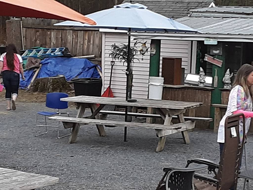 The Halftime Bar & Grill | restaurant | 1498 U.S. 9, Fort Edward, NY 12828, USA | 5187924869 OR +1 518-792-4869