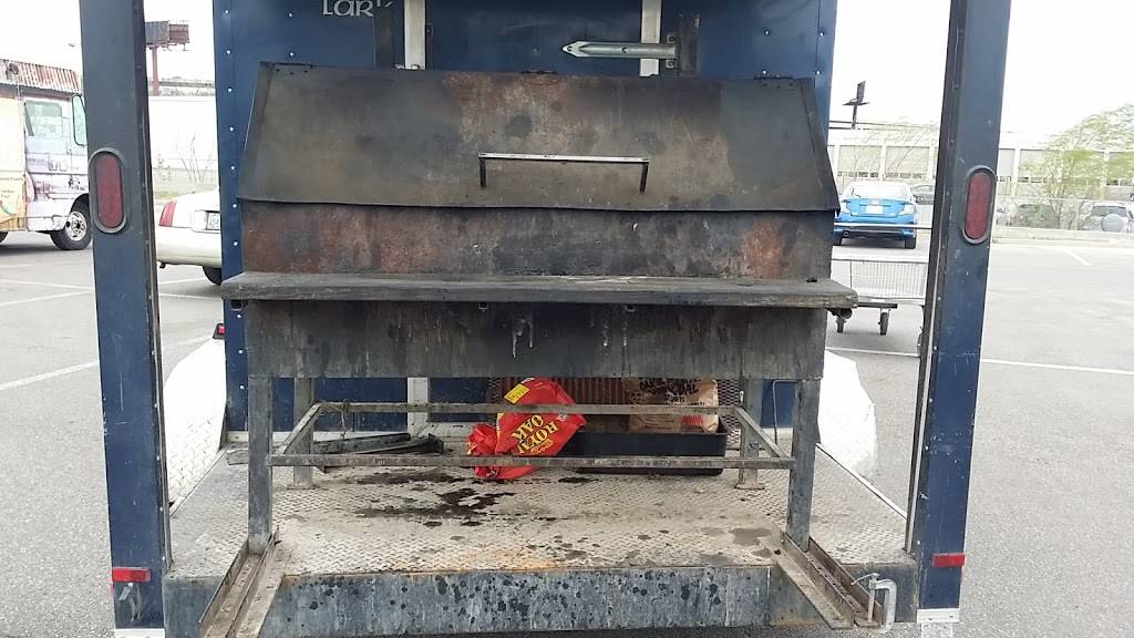 Food N Fuel | restaurant | 4544 Stage Rd, Memphis, TN 38128, USA | 9013712311 OR +1 901-371-2311