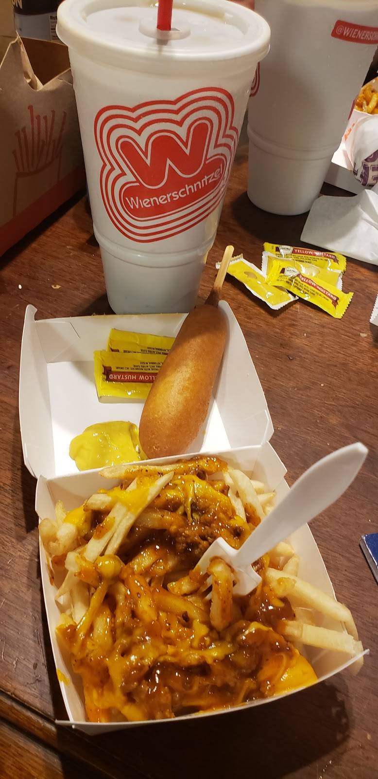 Wienerschnitzel | restaurant | 2401 Ayers St, Corpus Christi, TX 78404, USA | 3618844242 OR +1 361-884-4242