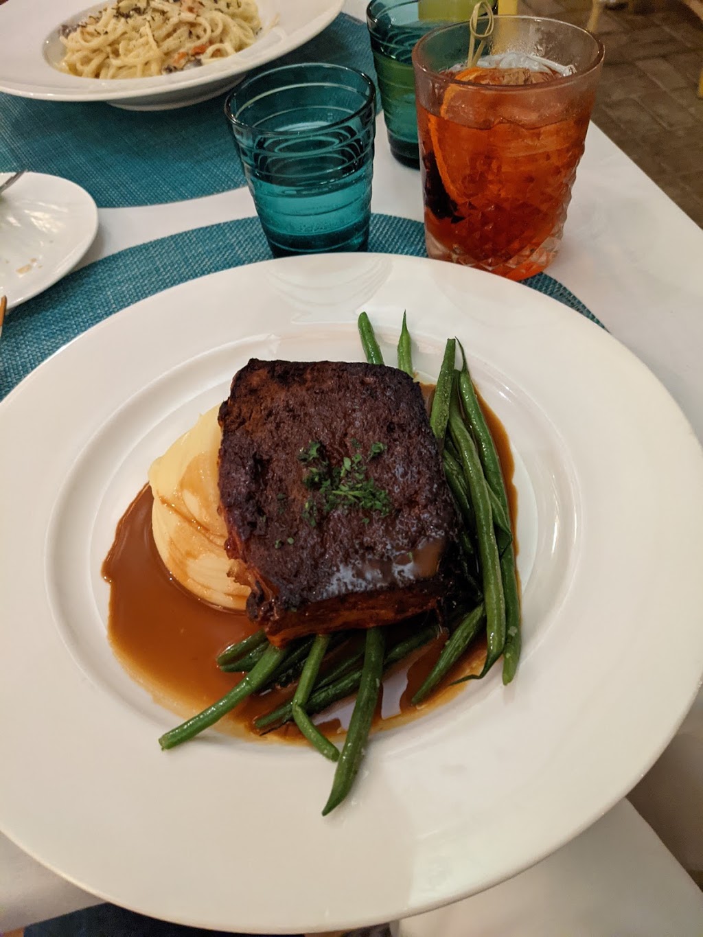 Swiftys POOL | restaurant | 155 Hammon Ave, Palm Beach, FL 33480, USA | 5616555430 OR +1 561-655-5430