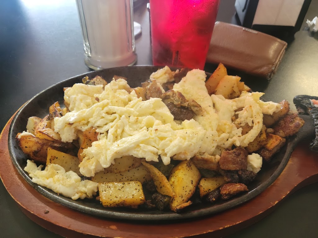 Chelas Mexican Restaurant | restaurant | 515 Van Horn Dr, Van Horn, TX 79855, USA | 4322837341 OR +1 432-283-7341