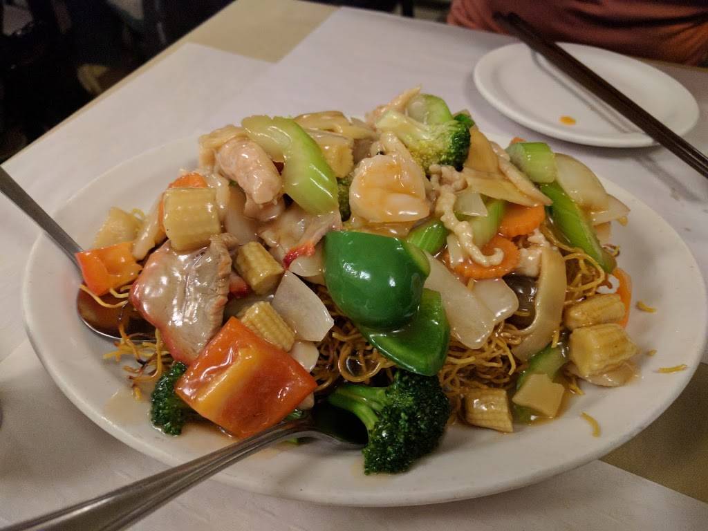 Royal Treasure Restaurant | restaurant | 774 Somerset St W, Ottawa, ON K1R 6R1, Canada | 6132378827 OR +1 613-237-8827