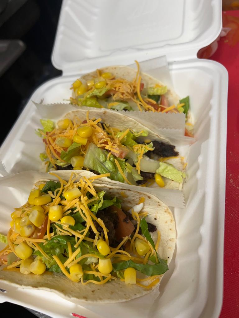 Delicias Snack Bar | restaurant | 302 E 170th St, The Bronx, NY 10456, USA | 3472709215 OR +1 347-270-9215