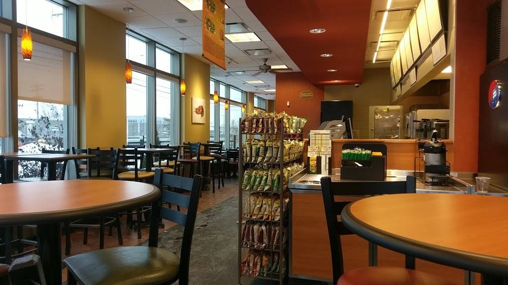 Subway | restaurant | 6971, D, Chemin de la Côte-de-Liesse, Saint-Laurent, QC H4T 1Z3, Canada | 5145085883 OR +1 514-508-5883