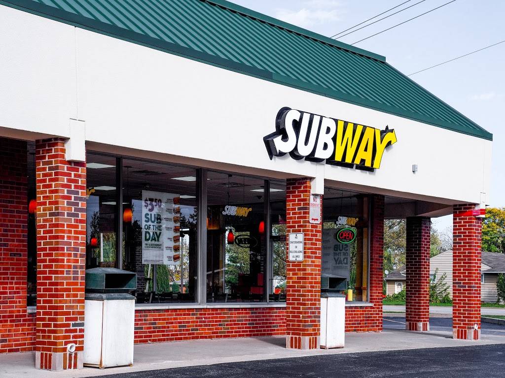 Subway Restaurants | restaurant | 572 E Devon Ave, Elk Grove Village, IL 60007, USA | 8474729300 OR +1 847-472-9300