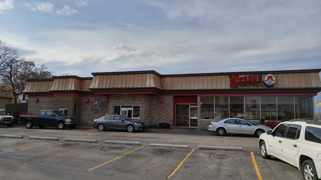Wendys | restaurant | 101 E Ridge Rd, Griffith, IN 46319, USA | 2192373798 OR +1 219-237-3798