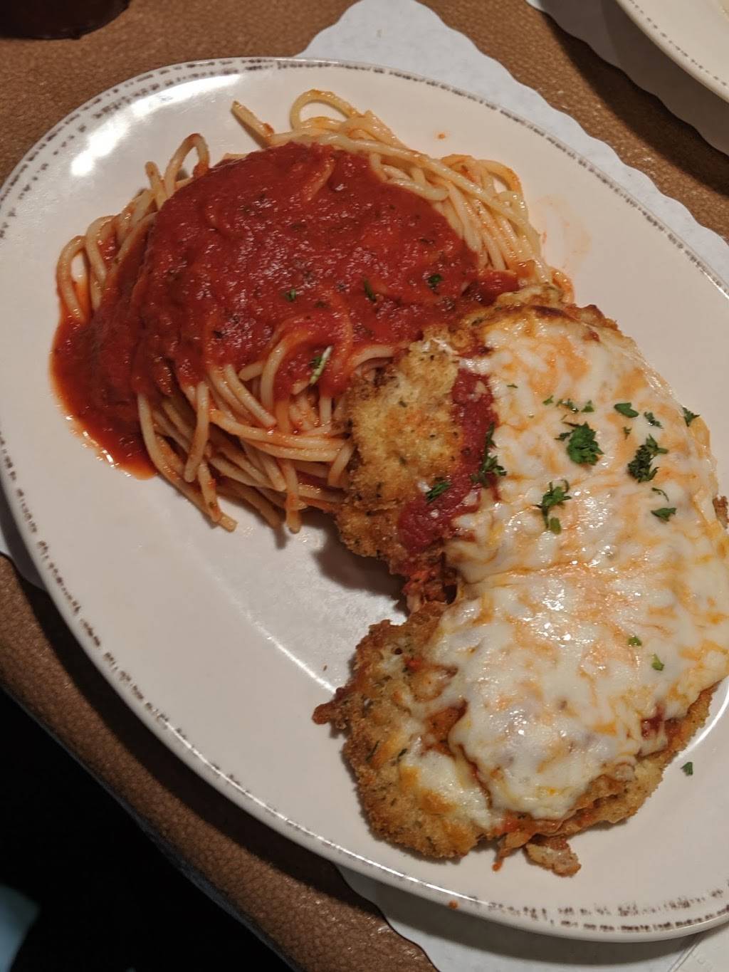 Village Eatery | restaurant | 429 Davison Rd, Lockport, NY 14094, USA | 7164330688 OR +1 716-433-0688