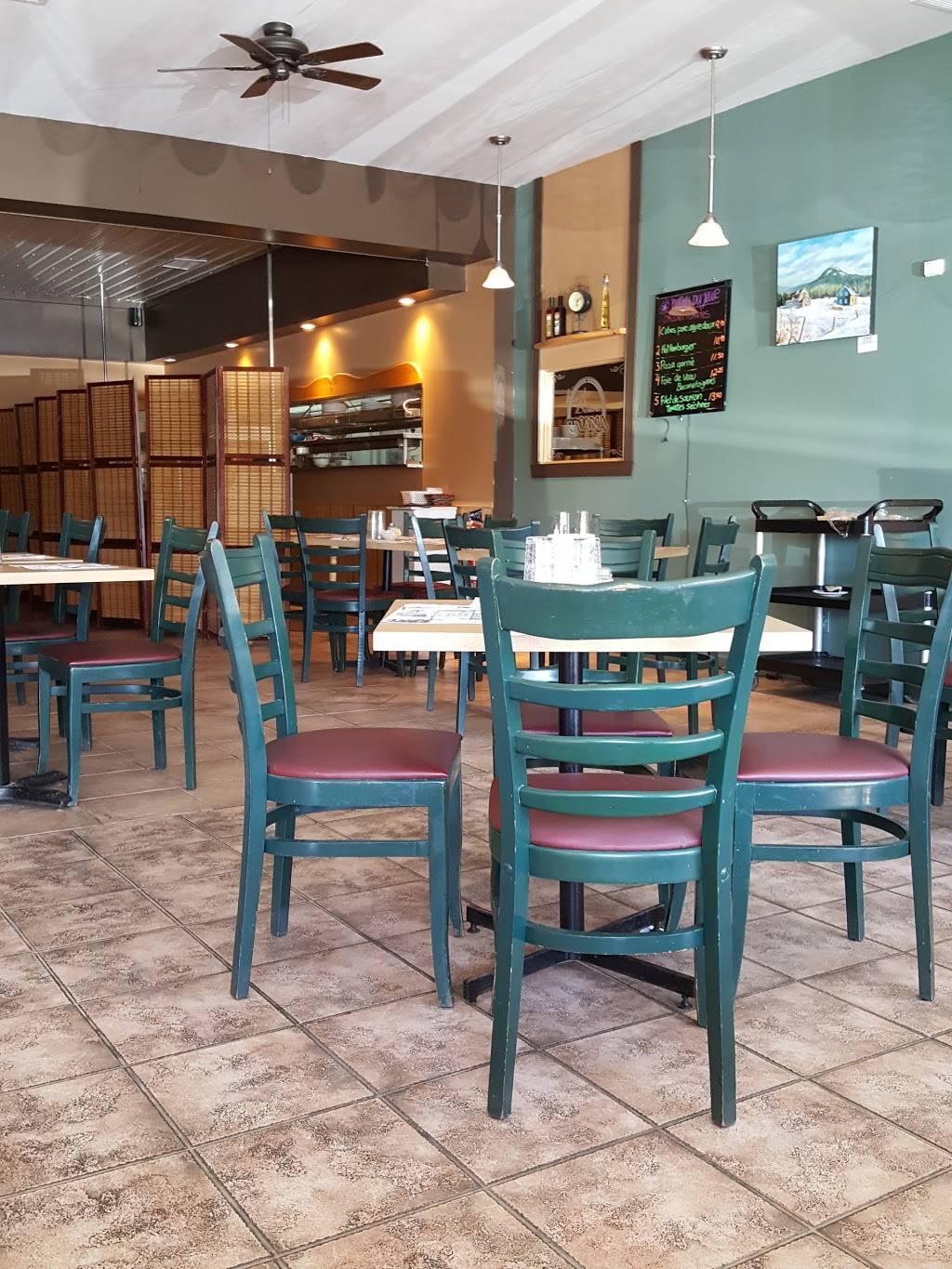 Restaurant Rivana | restaurant | 169 Rue Notre Dame N, Adstock, QC G0N 1S0, Canada | 4184222020 OR +1 418-422-2020