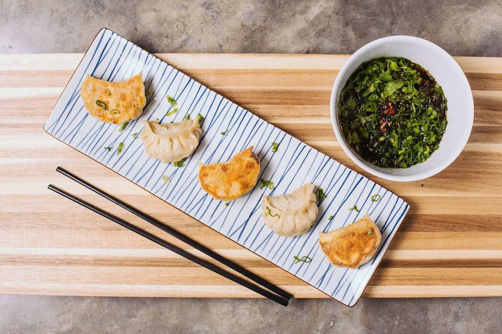 Chewology | restaurant | 8750 Penrose Ln, Lenexa, KS 66219, USA | 9136249830 OR +1 913-624-9830