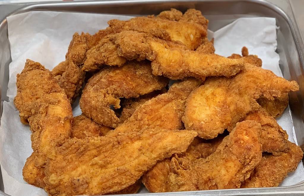 Patriot Mart | restaurant | 1330 E Wood St, Paris, TN 38242, USA | 7314079395 OR +1 731-407-9395