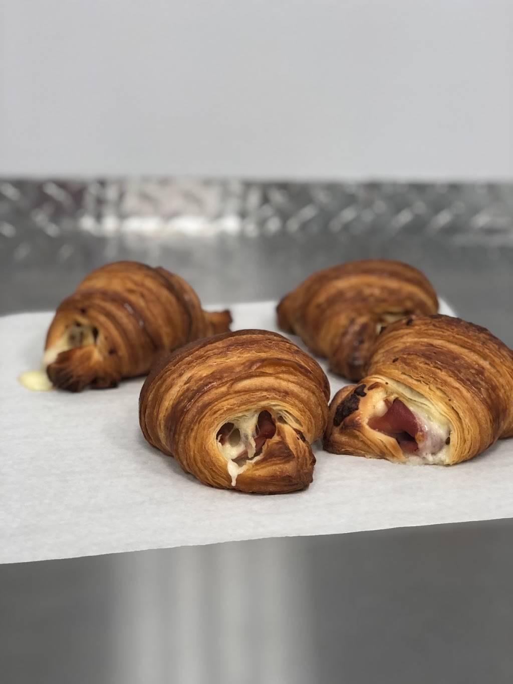 BELKA Fine Pastries | restaurant | 10384 W State Rd 84 #4, Davie, FL 33324, USA | 9543022504 OR +1 954-302-2504