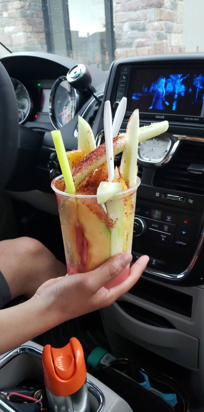 Las Mangonadas | restaurant | 147 N Paw Paw St, Coloma, MI 49038, USA | 2692026074 OR +1 269-202-6074