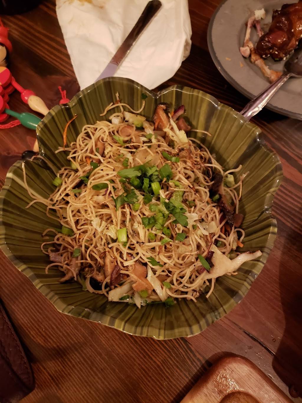 Bayan ko | restaurant | 1810 W Montrose Ave, Chicago, IL 60613, USA | 7736986373 OR +1 773-698-6373