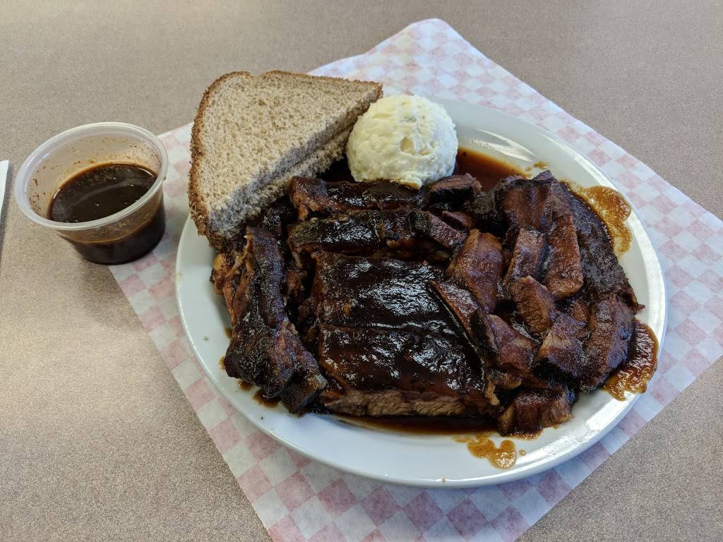 Carmen & Family Bar-B-Q | restaurant | 41986 Fremont Blvd, Fremont, CA 94538, USA | 5106575464 OR +1 510-657-5464