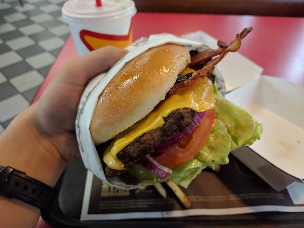 Carls Jr. | restaurant | 296 Coburg Rd, Eugene, OR 97401, USA | 5413388880 OR +1 541-338-8880