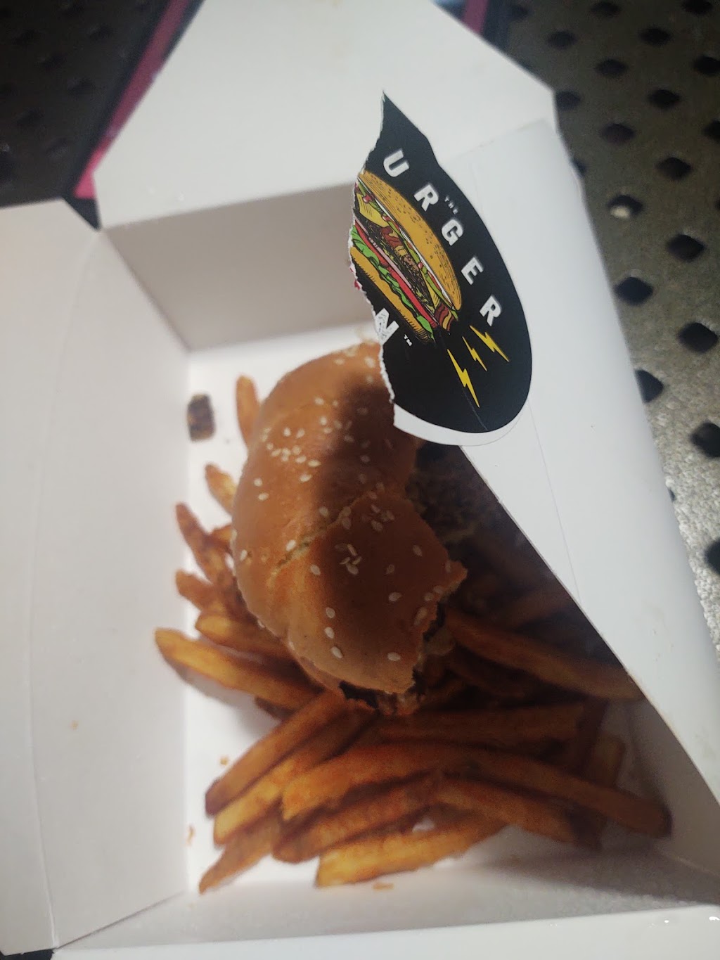 The Burger Den | restaurant | 13874 Beach Blvd, Jacksonville, FL 32224, USA | 9049280169 OR +1 904-928-0169