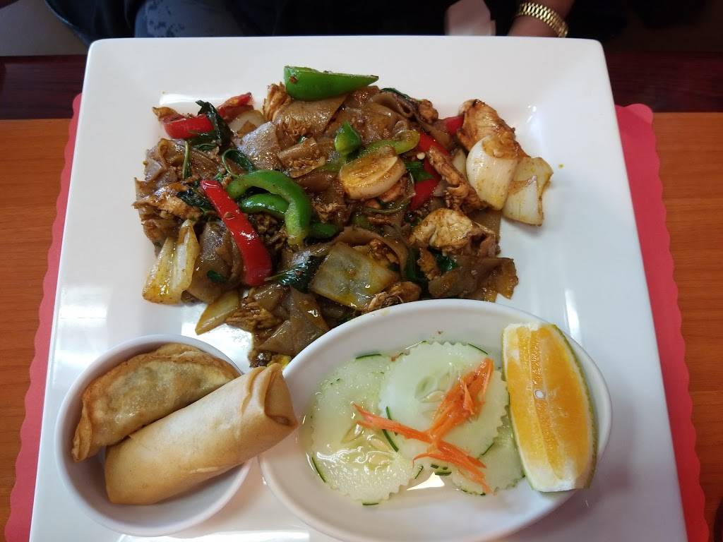 Thai Thai Restaurant | restaurant | 1055 S Main Ave, Fallbrook, CA 92028, USA | 7607284938 OR +1 760-728-4938