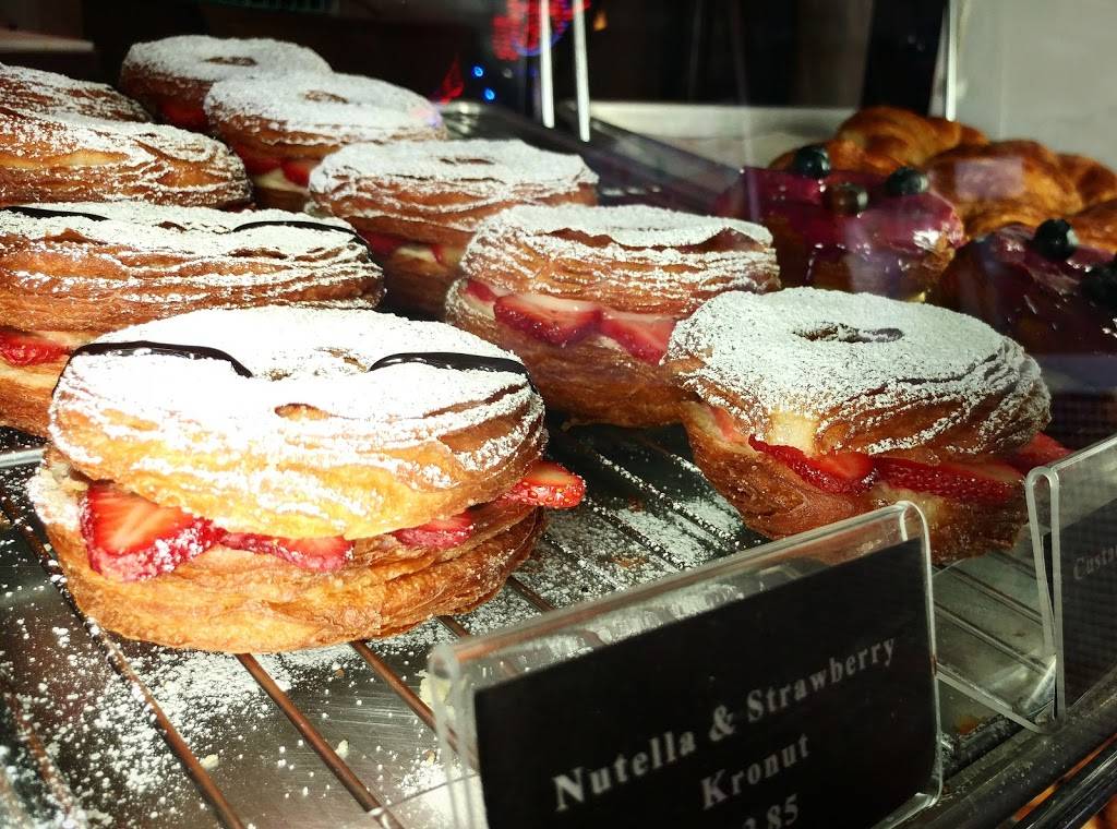 Doughnut District Inc. | cafe | 28601 Marguerite Pkwy A2, Mission Viejo, CA 92692, USA | 9493883737 OR +1 949-388-3737