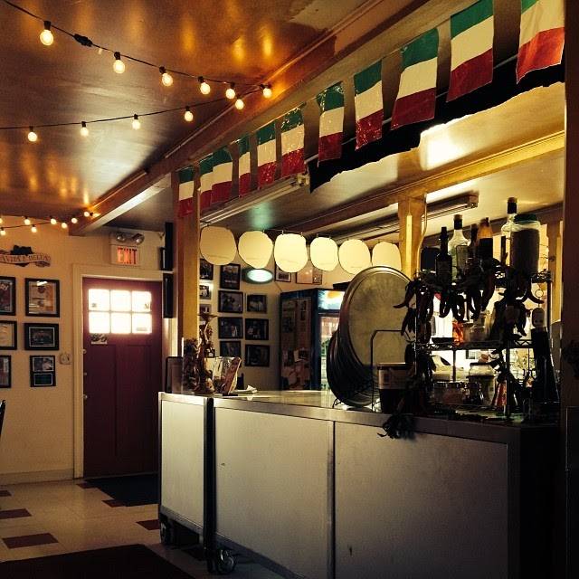 Luna Pizza | restaurant | 429 Main St, Three Bridges, NJ 08887, USA | 9082842321 OR +1 908-284-2321