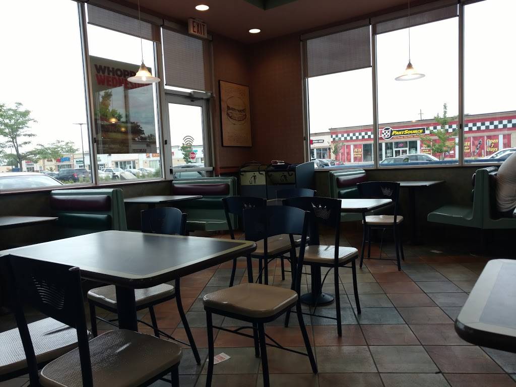 Burger King | restaurant | 3210 Dougall Ave, Windsor, ON N9E 1S6, Canada | 5199726538 OR +1 519-972-6538