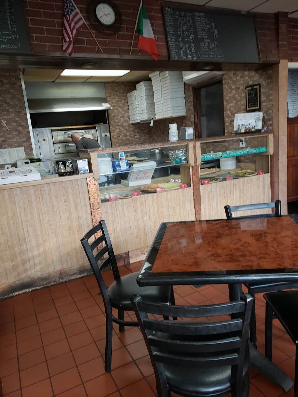 Sorrento Pizzeria | restaurant | 2004 Williamsbridge Rd, Bronx, NY 10461, USA | 7188287810 OR +1 718-828-7810