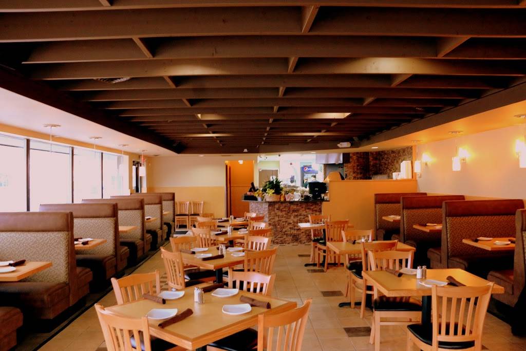 Boukies Grill | restaurant | 105 S Main St, Royal Oak, MI 48067, USA | 2485842222 OR +1 248-584-2222