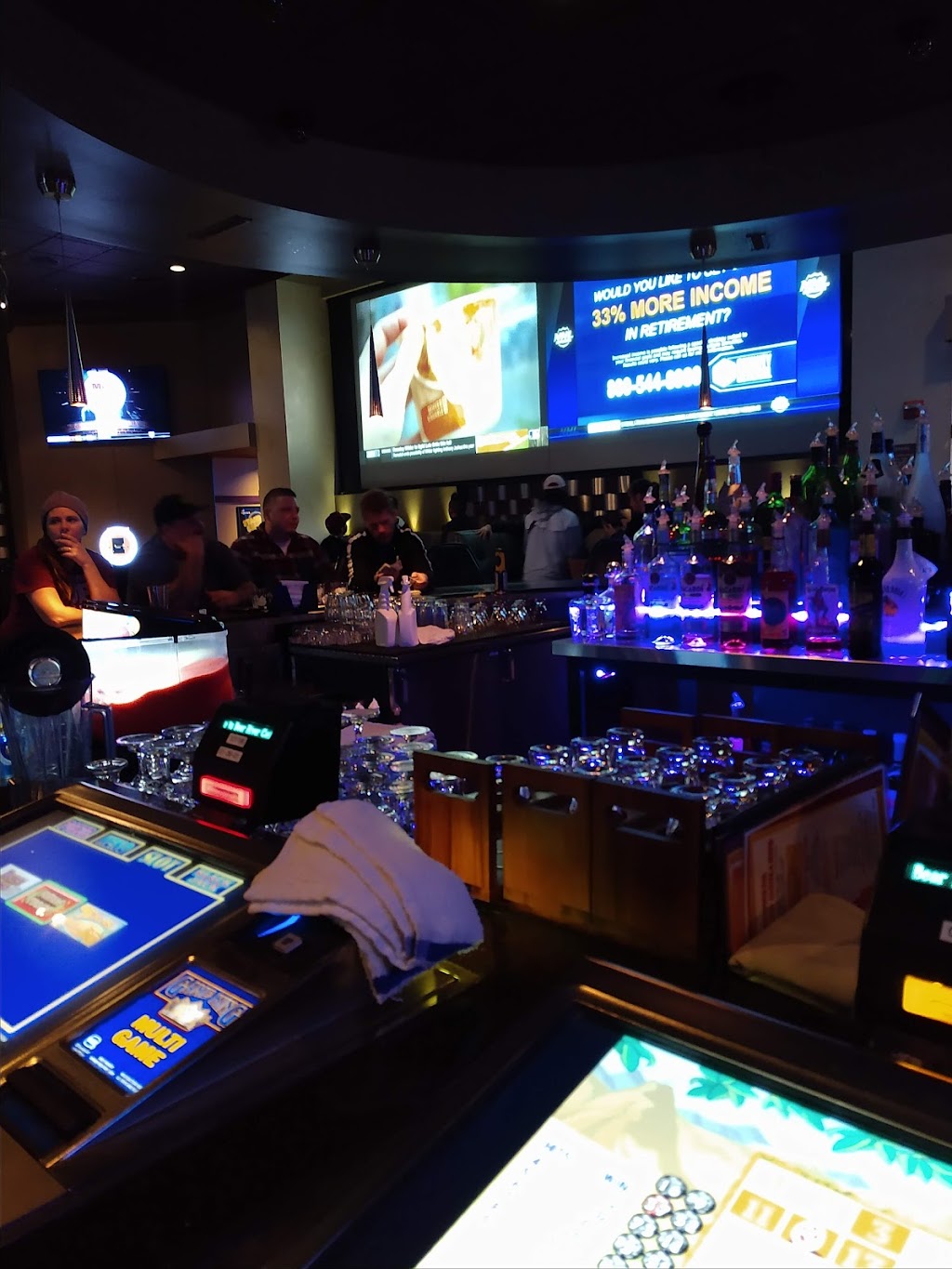 Thirsty Bear Lounge | night club | 11 Bear Paws Way, Loleta, CA 95551, USA | 7077339644 OR +1 707-733-9644