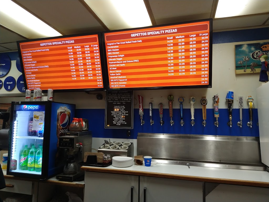 Gepettos Pizza | restaurant | 37227 CA-299, Burney, CA 96013, USA | 5303353789 OR +1 530-335-3789