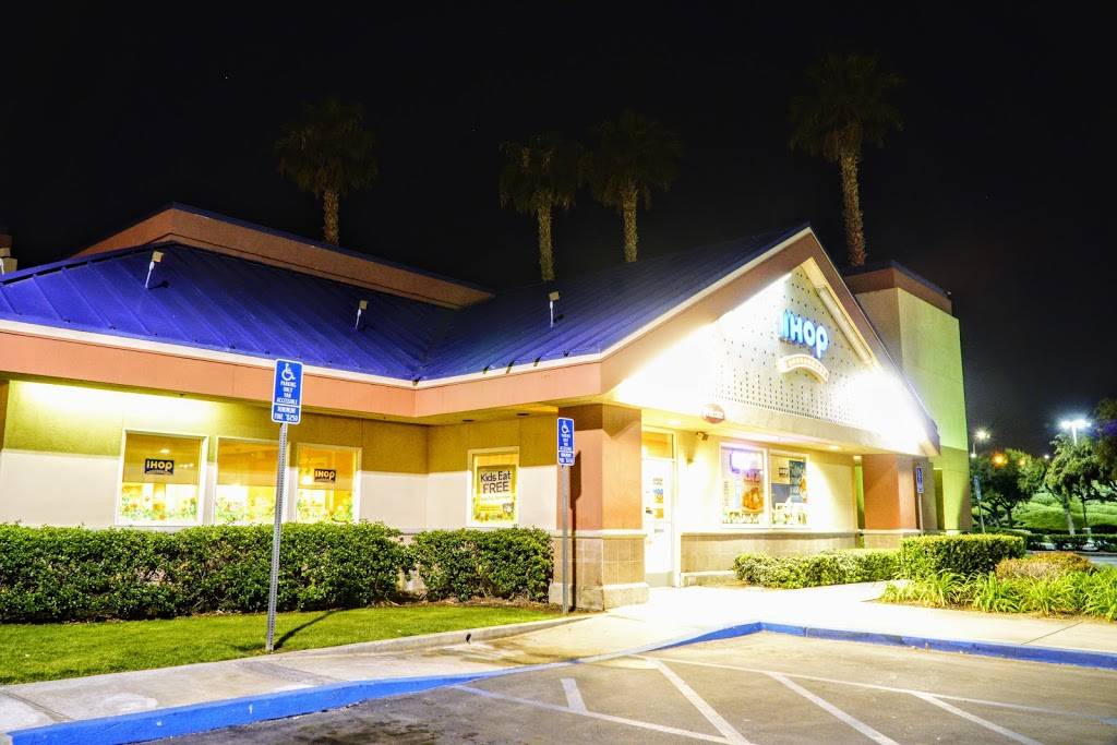 IHOP | restaurant | 1688 N Perris Blvd, Perris, CA 92571, USA | 9519431844 OR +1 951-943-1844