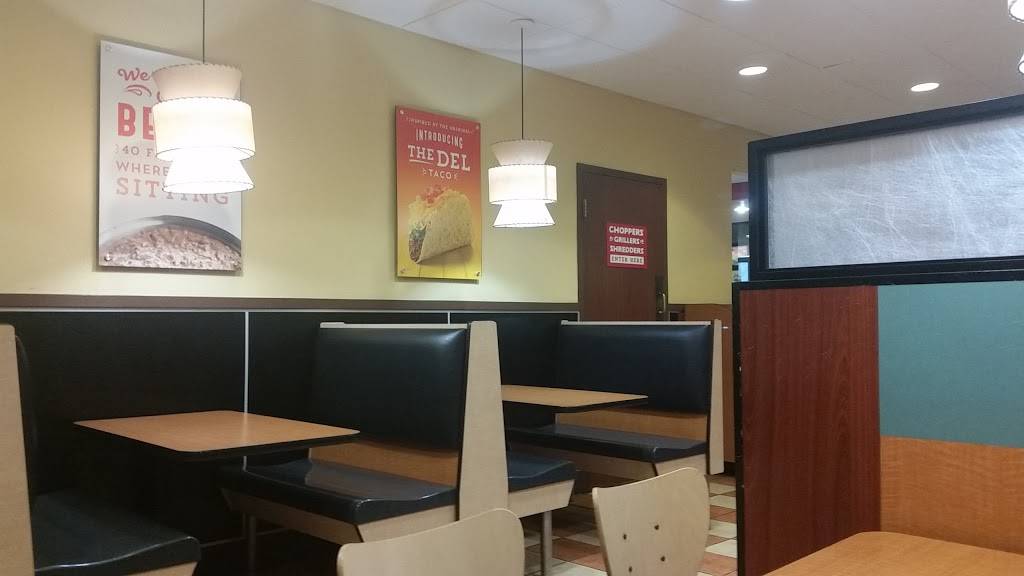 Del Taco | meal takeaway | 13730 Navajo Rd, Apple Valley, CA 92307, USA | 7602473364 OR +1 760-247-3364