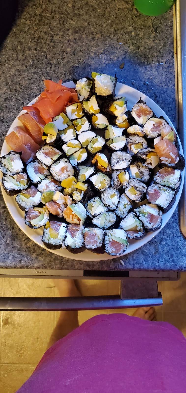 Hibachi Express | restaurant | 1401 E Washington St, Charleston, WV 25301, USA | 3043438338 OR +1 304-343-8338