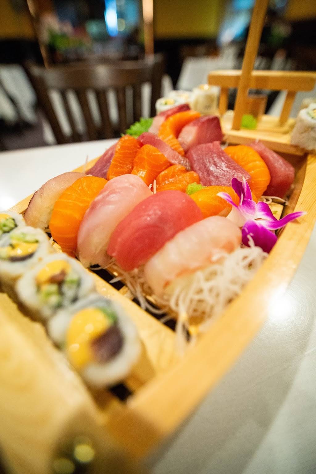 Lemon Thai & Sushi | restaurant | 470 S Main St, Manchester, NH 03102, USA | 6032183879 OR +1 603-218-3879