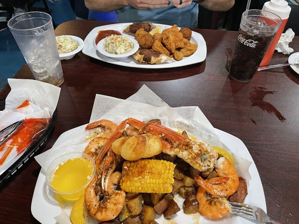 Shipwreck Raw Bar | restaurant | 7008 W Hwy 98, Port St Joe, FL 32456, USA | 8506475050 OR +1 850-647-5050