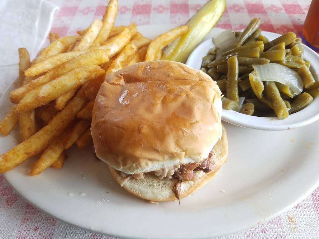 Kettelhuts Smokehouse | restaurant | 1267 N Truman Blvd #1396, Crystal City, MO 63019, USA | 6365433296 OR +1 636-543-3296