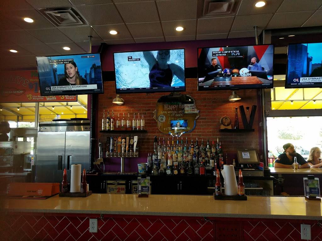 Fuzzys Taco Shop | restaurant | 2874 Providence Lakes Blvd, Brandon, FL 33511, USA | 8133247177 OR +1 813-324-7177