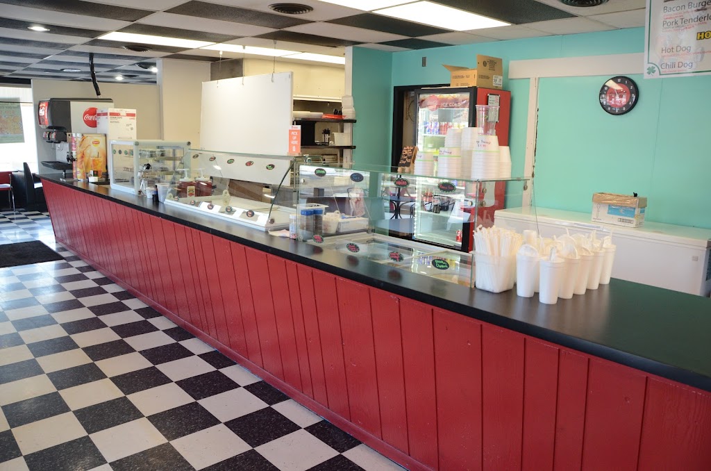 Luckys | restaurant | 2928 Mitchell Rd, Bedford, IN 47421, USA | 8123291106 OR +1 812-329-1106