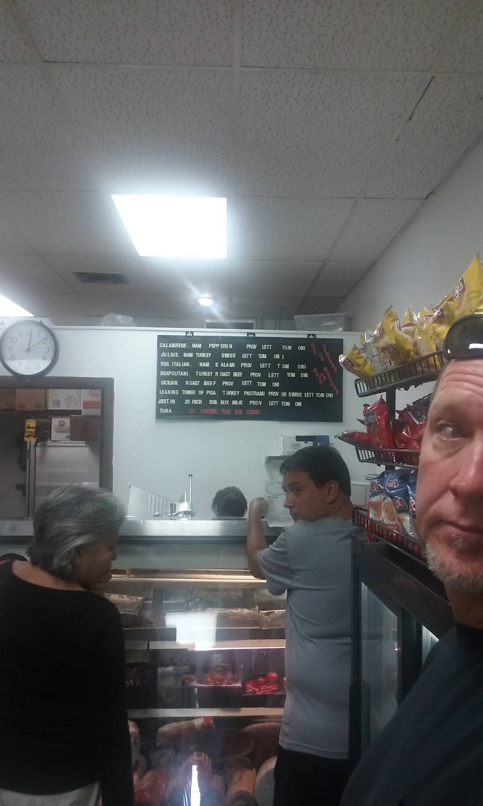 Ippolito Italian Deli | restaurant | 14100 Walsingham Rd, Largo, FL 33774, USA | 7275931037 OR +1 727-593-1037