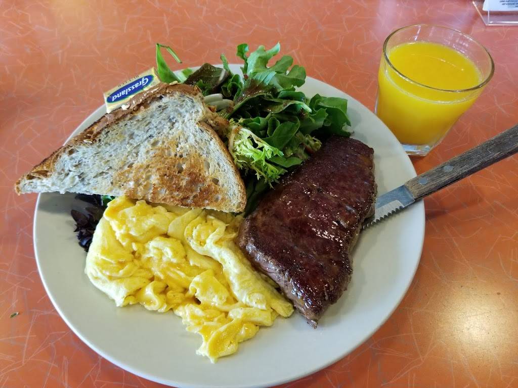 Flying Saucer | restaurant | 1123 N California Ave, Chicago, IL 60622, USA | 7733429076 OR +1 773-342-9076