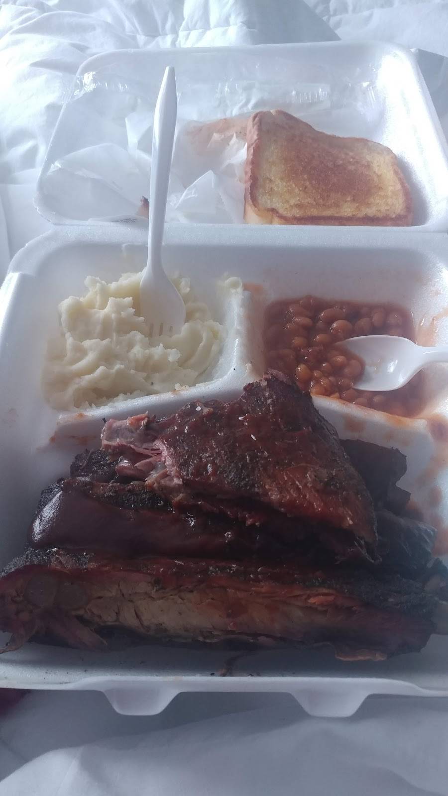 Choo Choo Bar-B-Que | restaurant | 7910 E Brainerd Rd, Chattanooga, TN 37421, USA | 4235538888 OR +1 423-553-8888