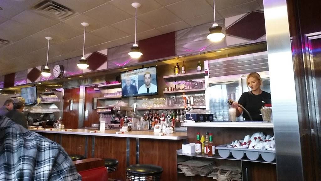 Johnnys Roadside Diner | restaurant | 458 Russell St, Hadley, MA 01035, USA | 4132568000 OR +1 413-256-8000