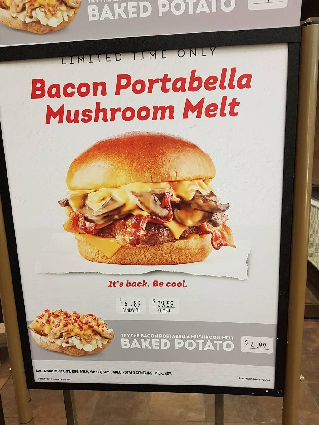 Wendys | restaurant | 304 Wellington St E, Aurora, ON L4G 1J5, Canada | 9058419774 OR +1 905-841-9774