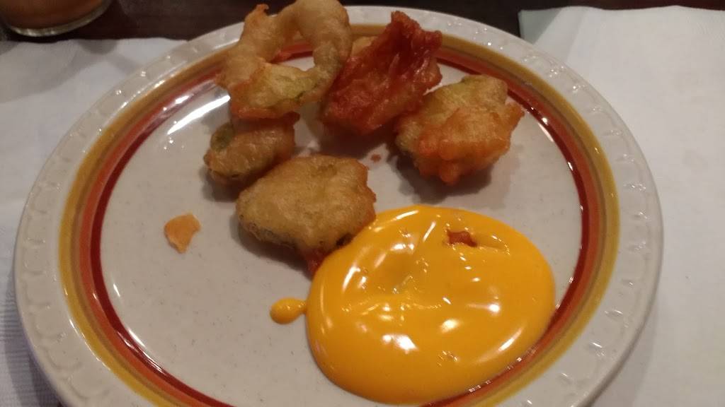 Zs Restaurant & Lounge | restaurant | 3937 W Airline Hwy, Waterloo, IA 50703, USA | 3192348717 OR +1 319-234-8717