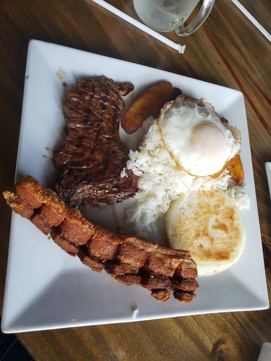 Tierra Bomba Restaurante | restaurant | 3399 NW 72nd Ave, Miami, FL 33122, USA | 3055998536 OR +1 305-599-8536