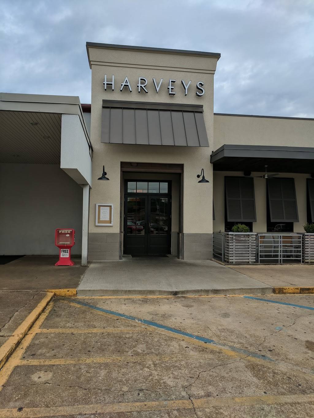 Harveys | restaurant | 406 Hwy 12 E, Starkville, MS 39759, USA | 6623231669 OR +1 662-323-1669