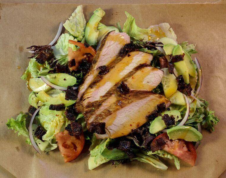 Side Burn BBQ and Brew-West Sac | restaurant | 2155 Town Center Plaza, West Sacramento, CA 95691, USA | 9163718638 OR +1 916-371-8638