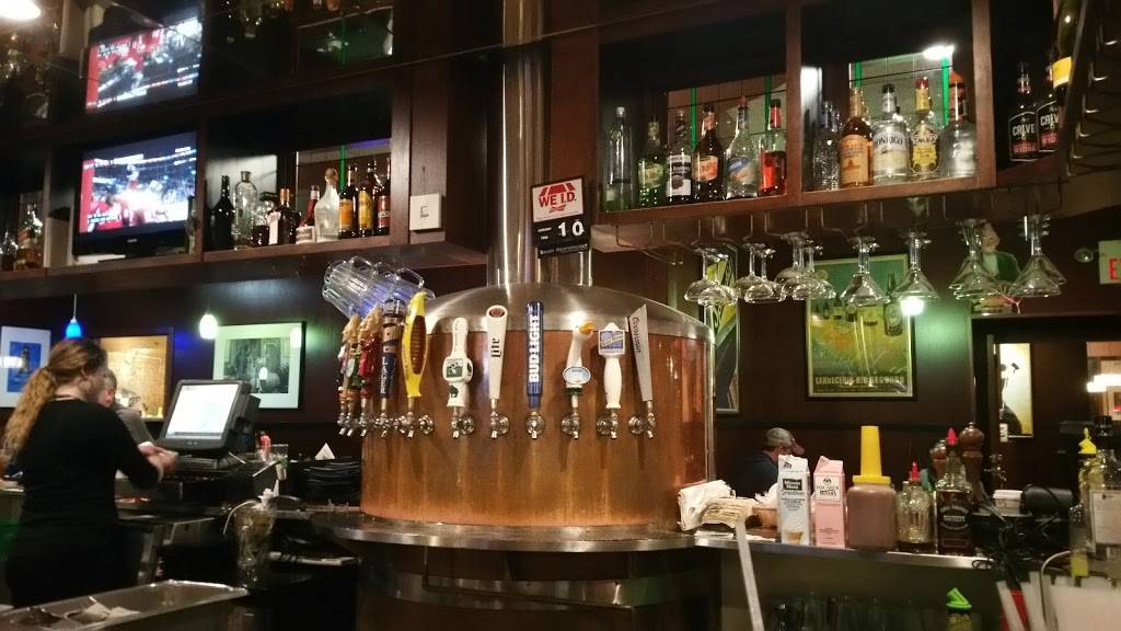 Green Mill Restaurant & Bar | restaurant | 1000 Imperial Ave, Rothschild, WI 54474, USA | 7153559200 OR +1 715-355-9200