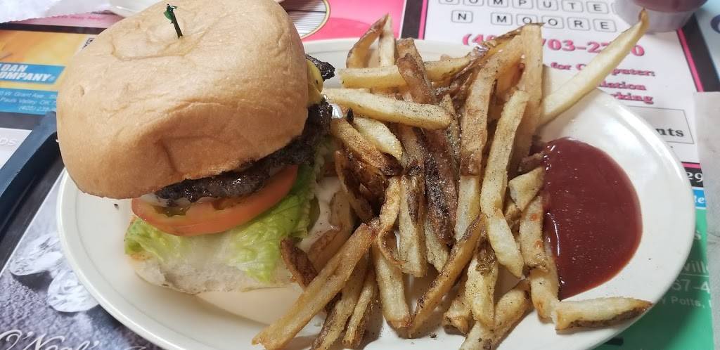 Punkins Bar-B-Que & Catfish | restaurant | 1911 W Grant Ave, Pauls Valley, OK 73075, USA | 4052382320 OR +1 405-238-2320