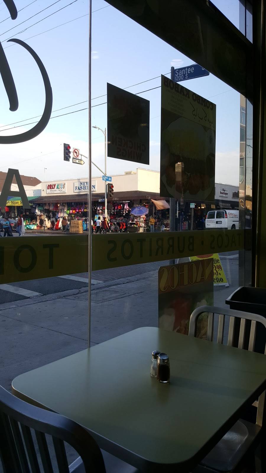 Panaderia Amarilla | restaurant | 1201 Santee St, Los Angeles, CA 90015, USA | 2135365708 OR +1 213-536-5708