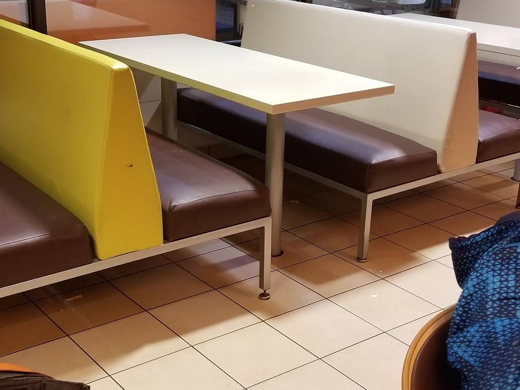 McDonalds | cafe | 200 W Madison St, Washington, IA 52353, USA | 3196536599 OR +1 319-653-6599