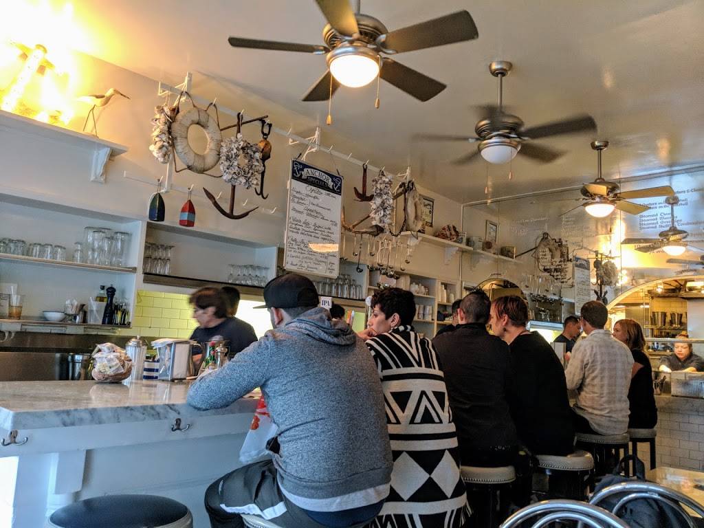 Anchor Oyster Bar | restaurant | 579 Castro St, San Francisco, CA 94114, USA | 4154313990 OR +1 415-431-3990